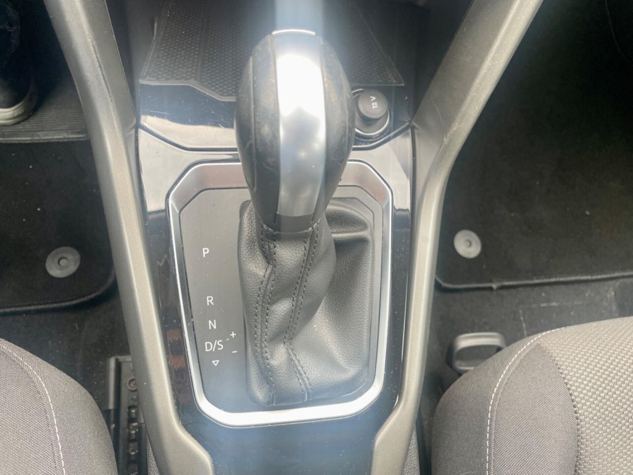 Volkswagen T-Roc 2.0 TDI 150CV DSG Advance 2021