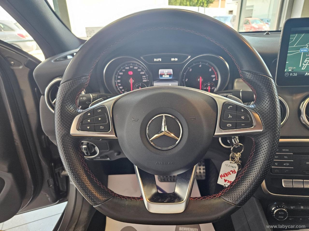 MERCEDES-BENZ GLA 200 d Automatic 4Matic Premium