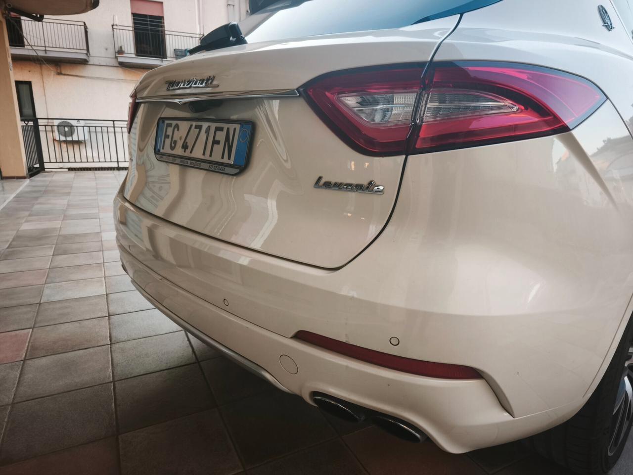 Maserati Levante SQ4 V6 430 CV TETTO