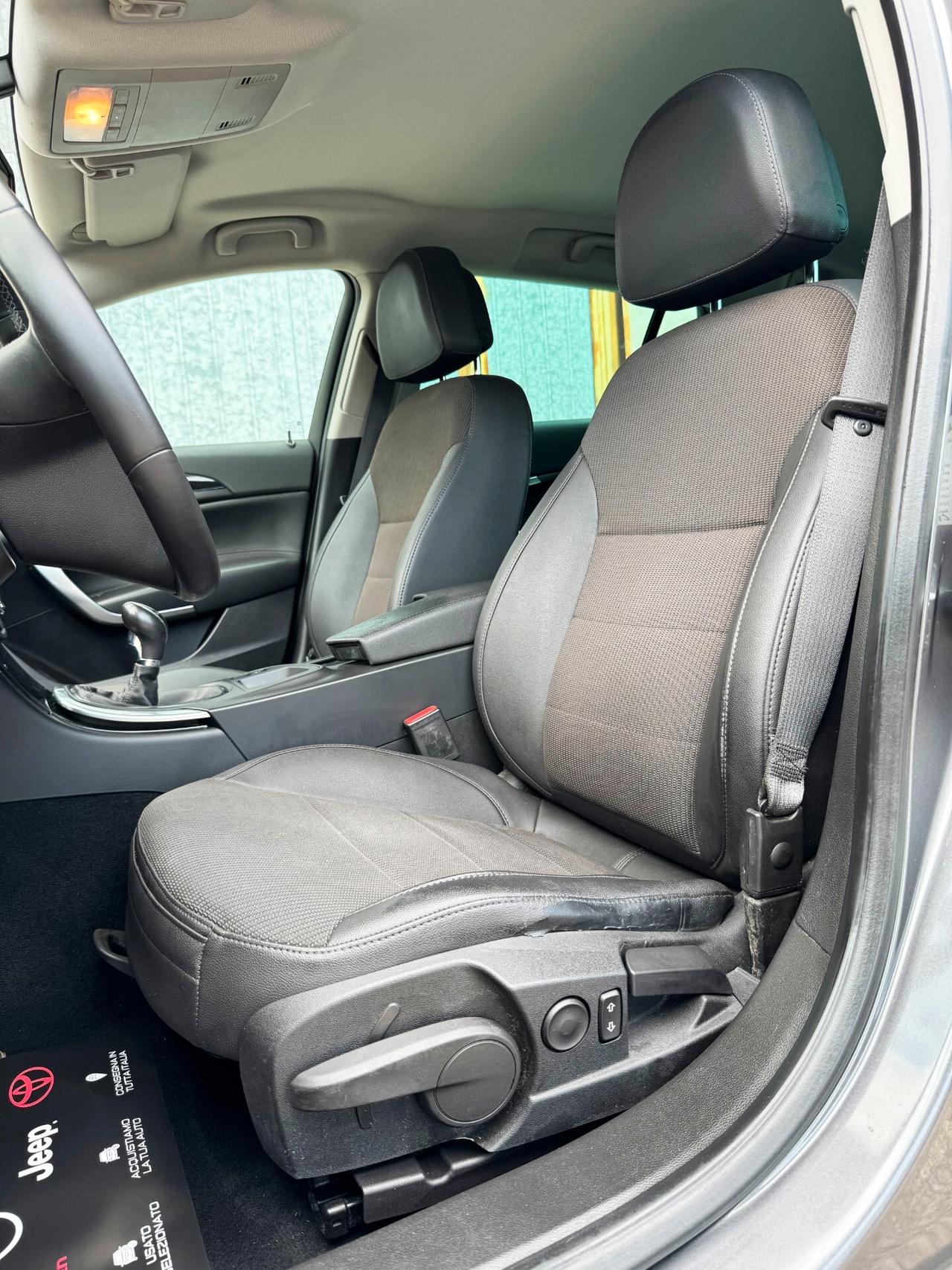 Opel Insignia Sports Tourer 2.0 Diesel 131cv | TAGLIANDO INCLUSO