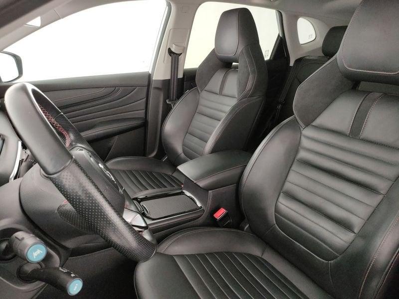 MG EHS Plug-in Hybrid Exclusive