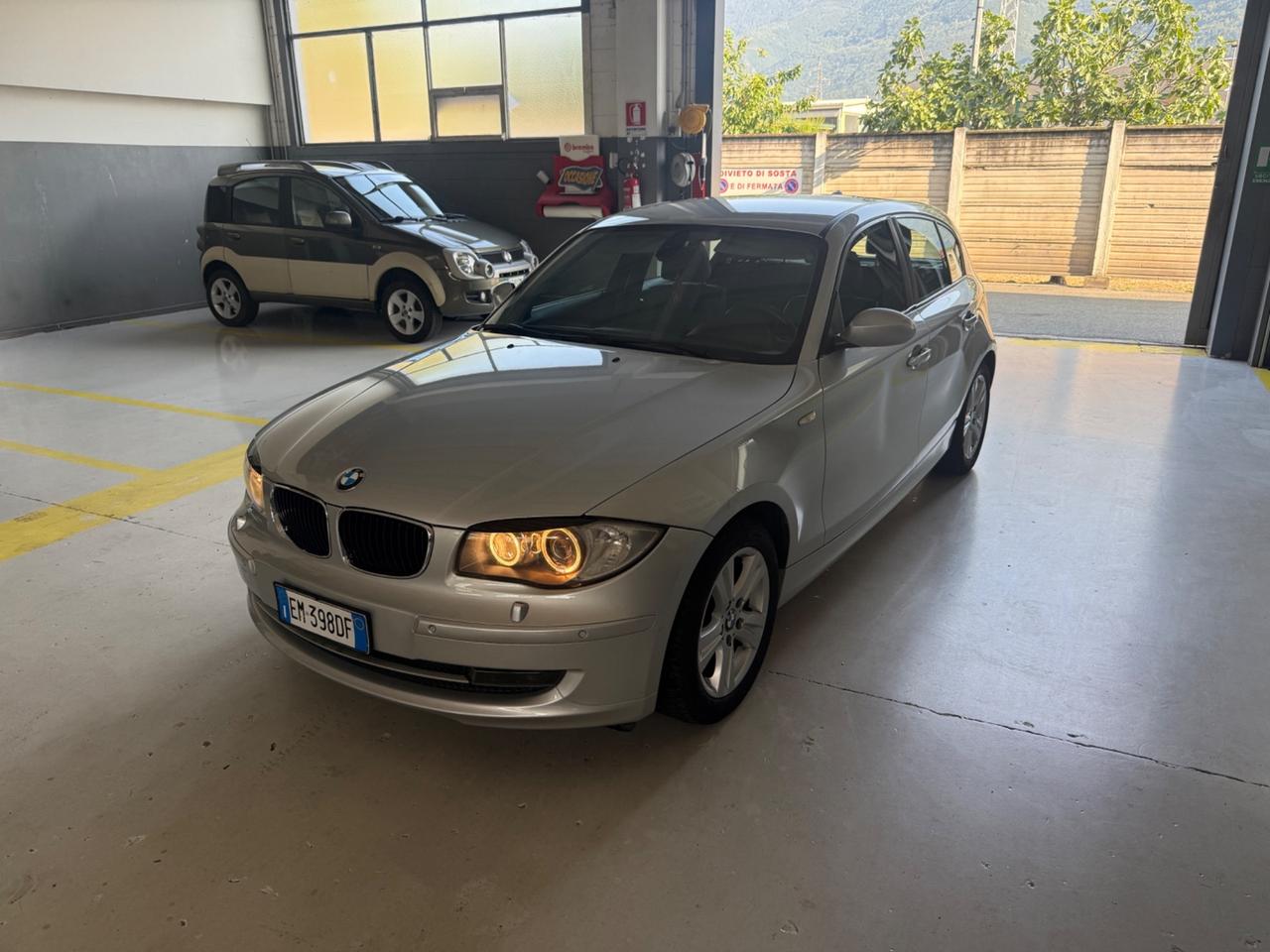 Bmw 116 116i 5p. Futura