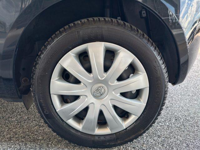 TOYOTA Yaris 1.3 3 porte Navi OK NEOPATENTATI