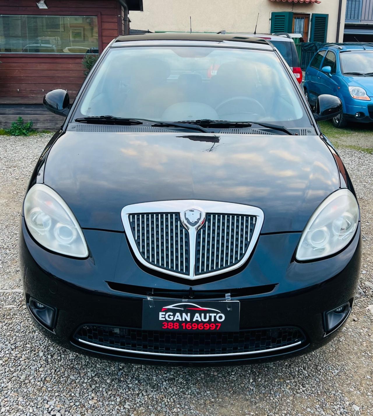 Lancia Ypsilon 1.2 69 CV Platinum