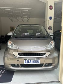 Smart ForTwo 1000 52 kW COUPE WHITE TAILOR MADE