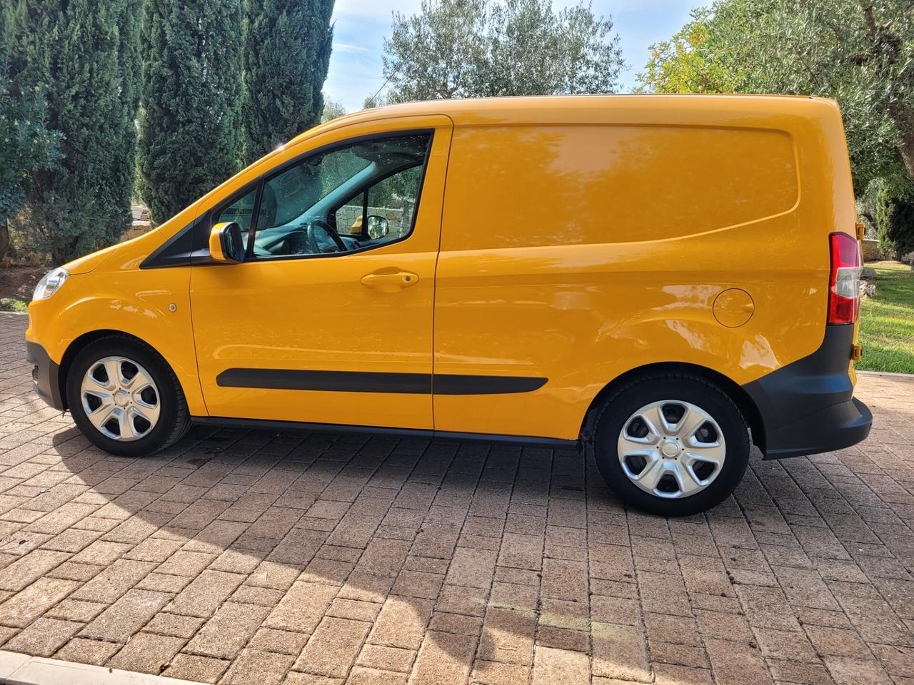 Ford Transit Courier Transit Courier 1.5 TDCi 75CV Van Trend