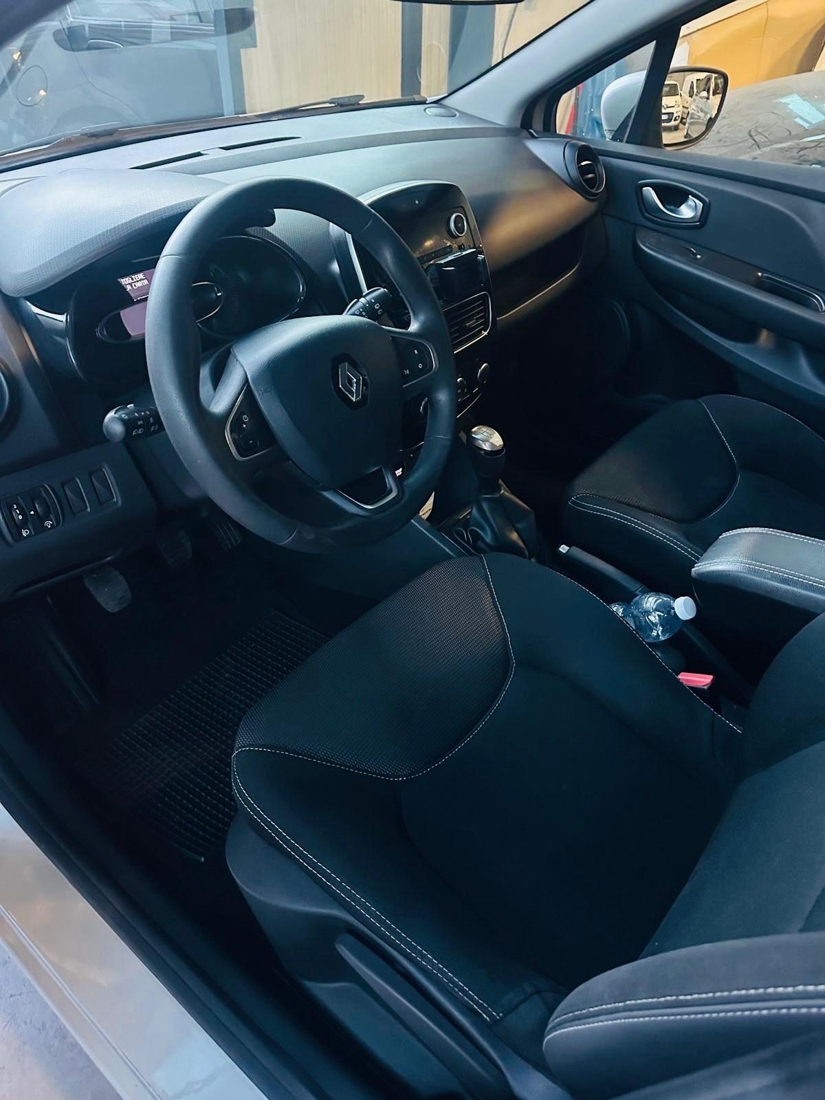 Renault Clio 1.2 75 CV 5 porte Duel2