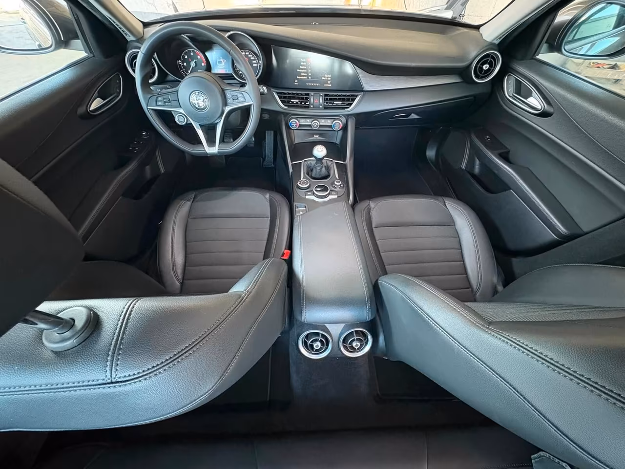 ALFA Giulia 2.2Turbodiesel 180CV 6M Super -08-2018