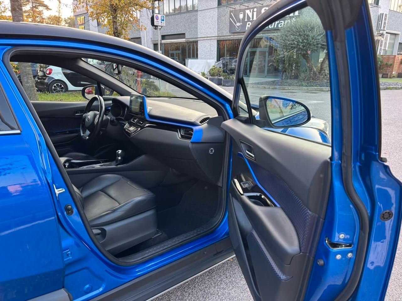 Toyota C-HR 1.8 Hybrid E-CVT Lounge