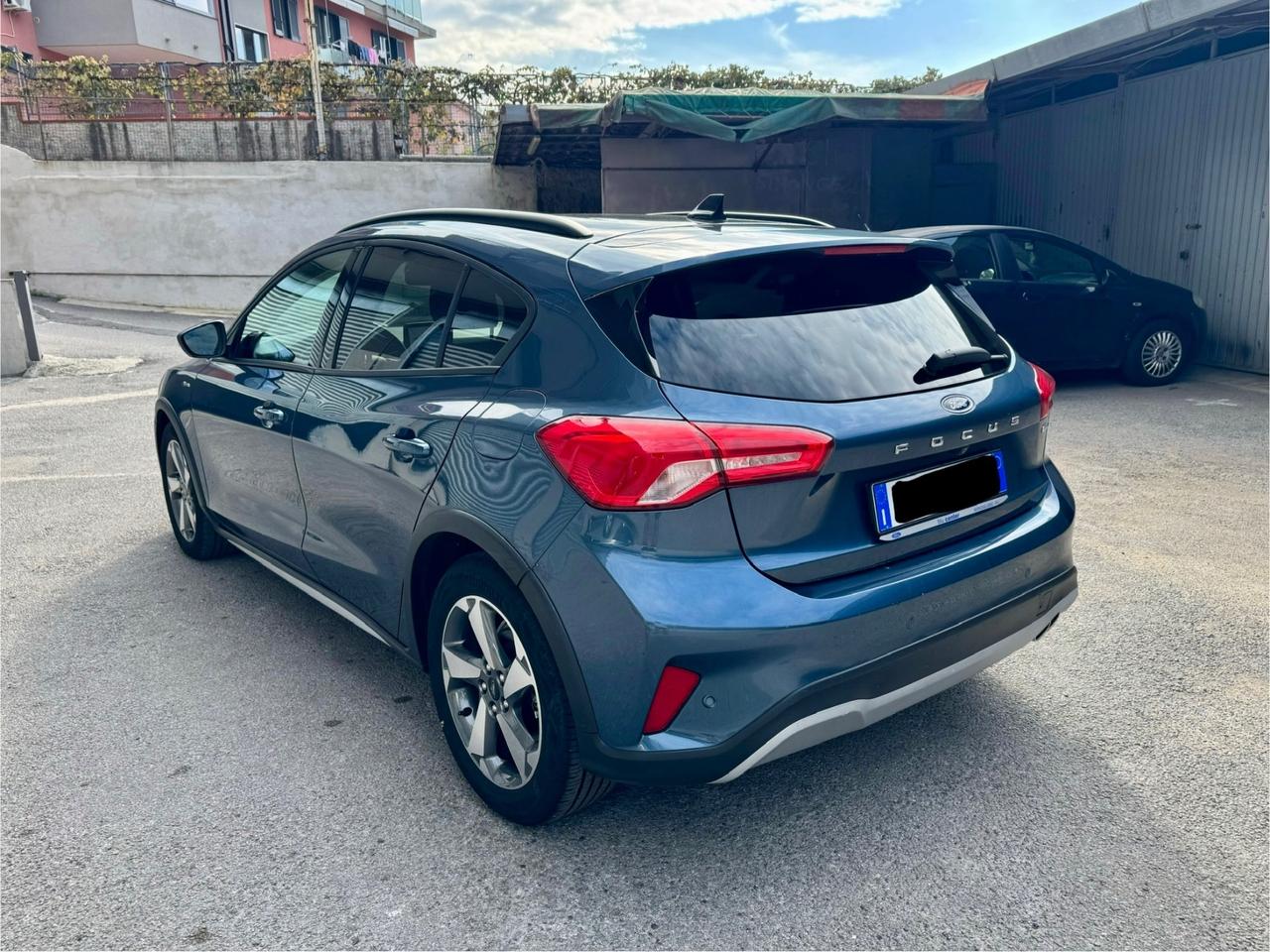 Ford Focus 1.0 Hybrid 125 CV Active acc permute