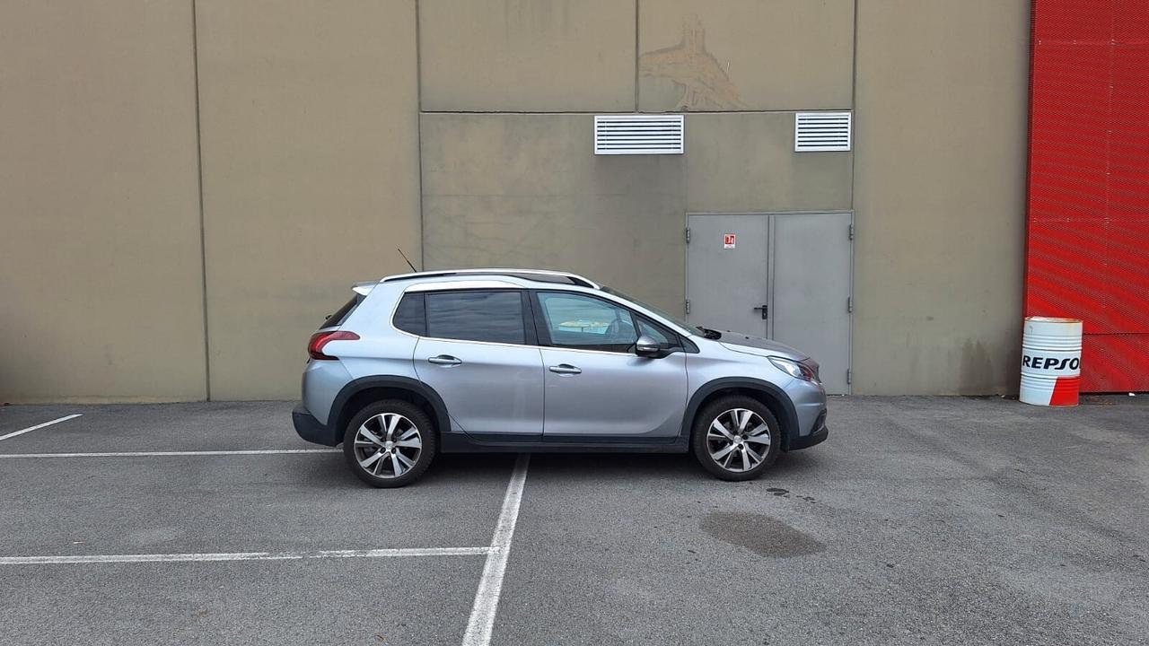 Peugeot 2008 Allure euro 6d retrocamera cerchi 17