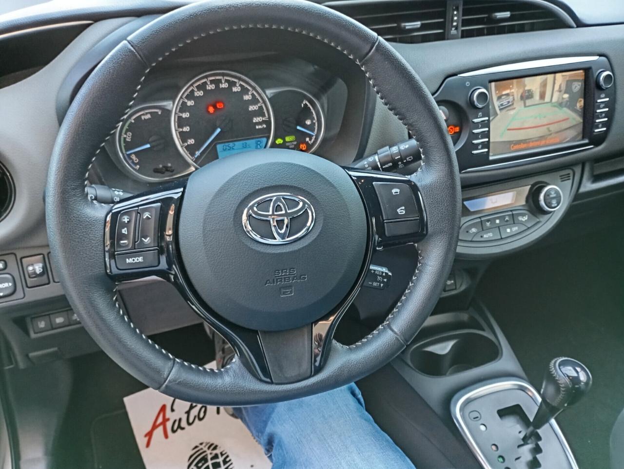 Toyota Yaris 5P 1.5 Hybrid Business Aut.