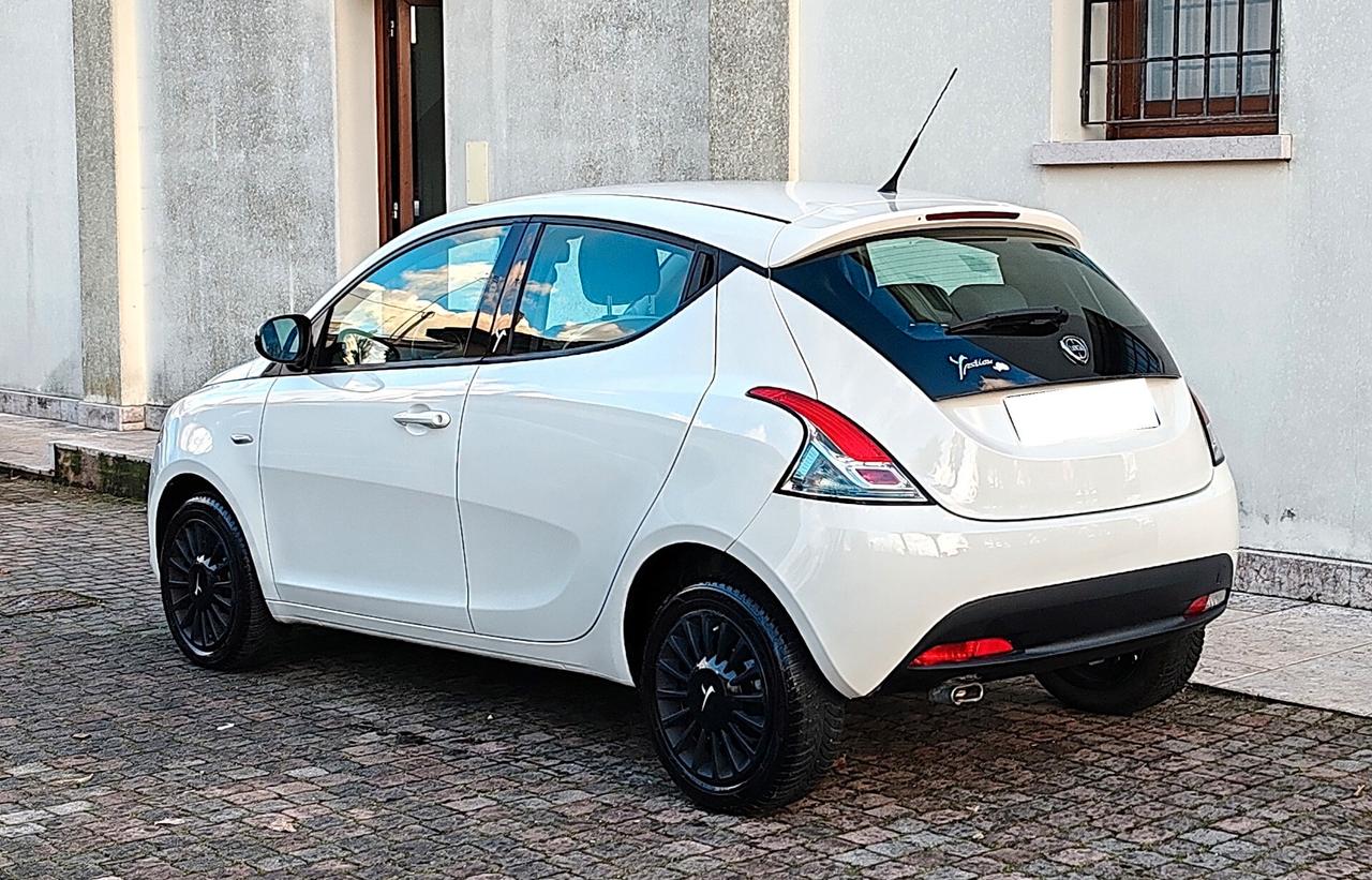 Lancia Ypsilon 1.2 69 CV 5 porte GPL Ecochic Gold