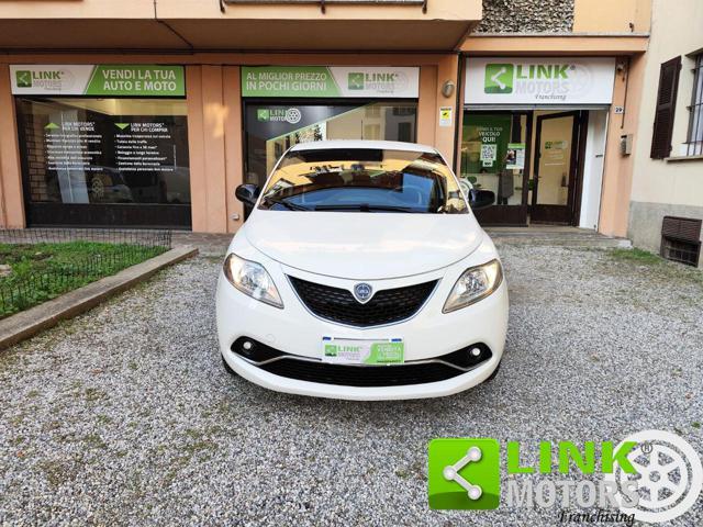 LANCIA Ypsilon 1.2 69 CV 5 porte GPL Ecochic Gold NEOPATENTATI