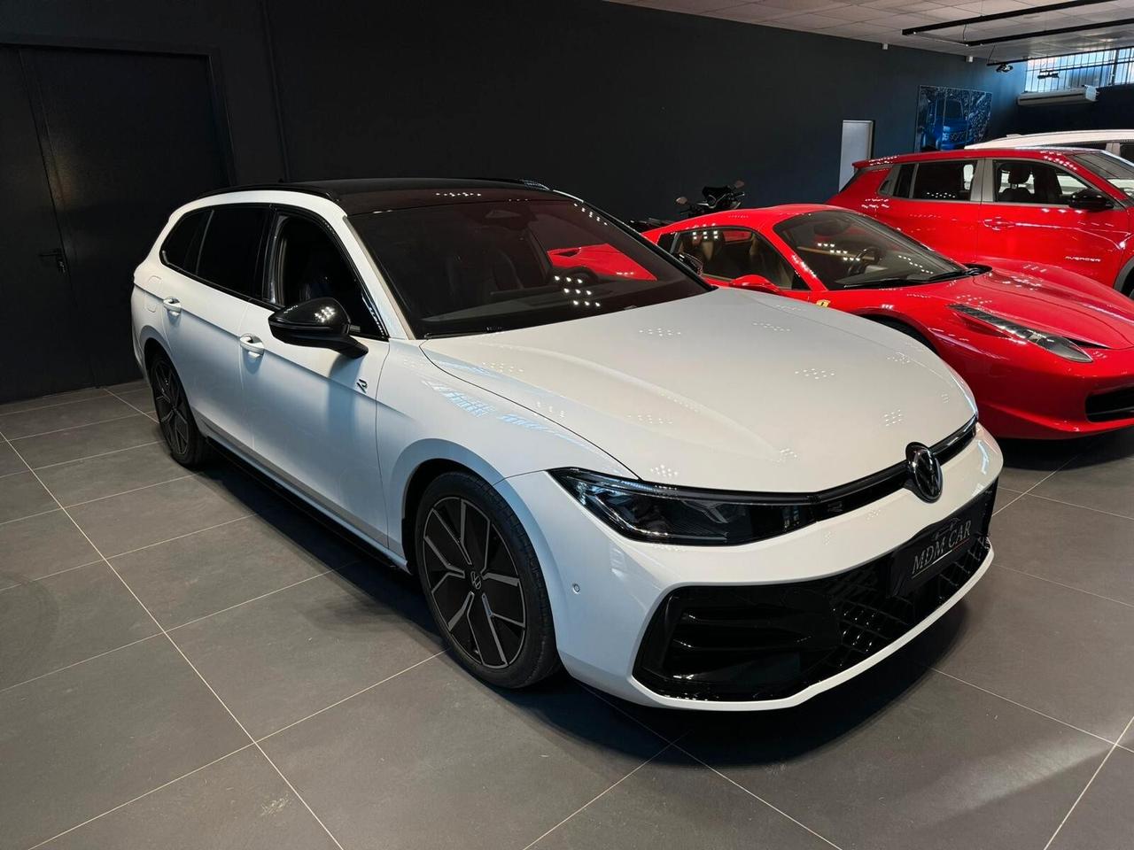 Volkswagen Passat 2.0 tdi scr R-Line 150cv dsg *PROMO*