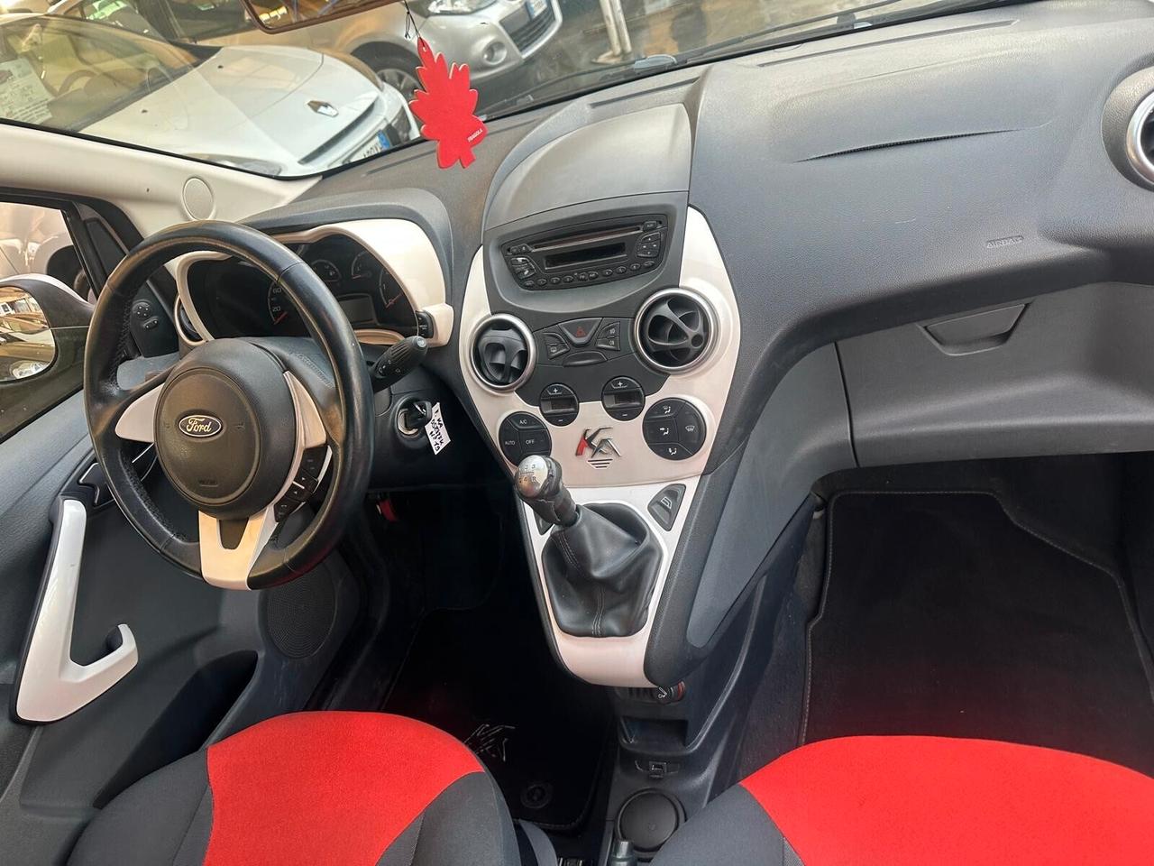 FORD KA 1,2 TITANIUM