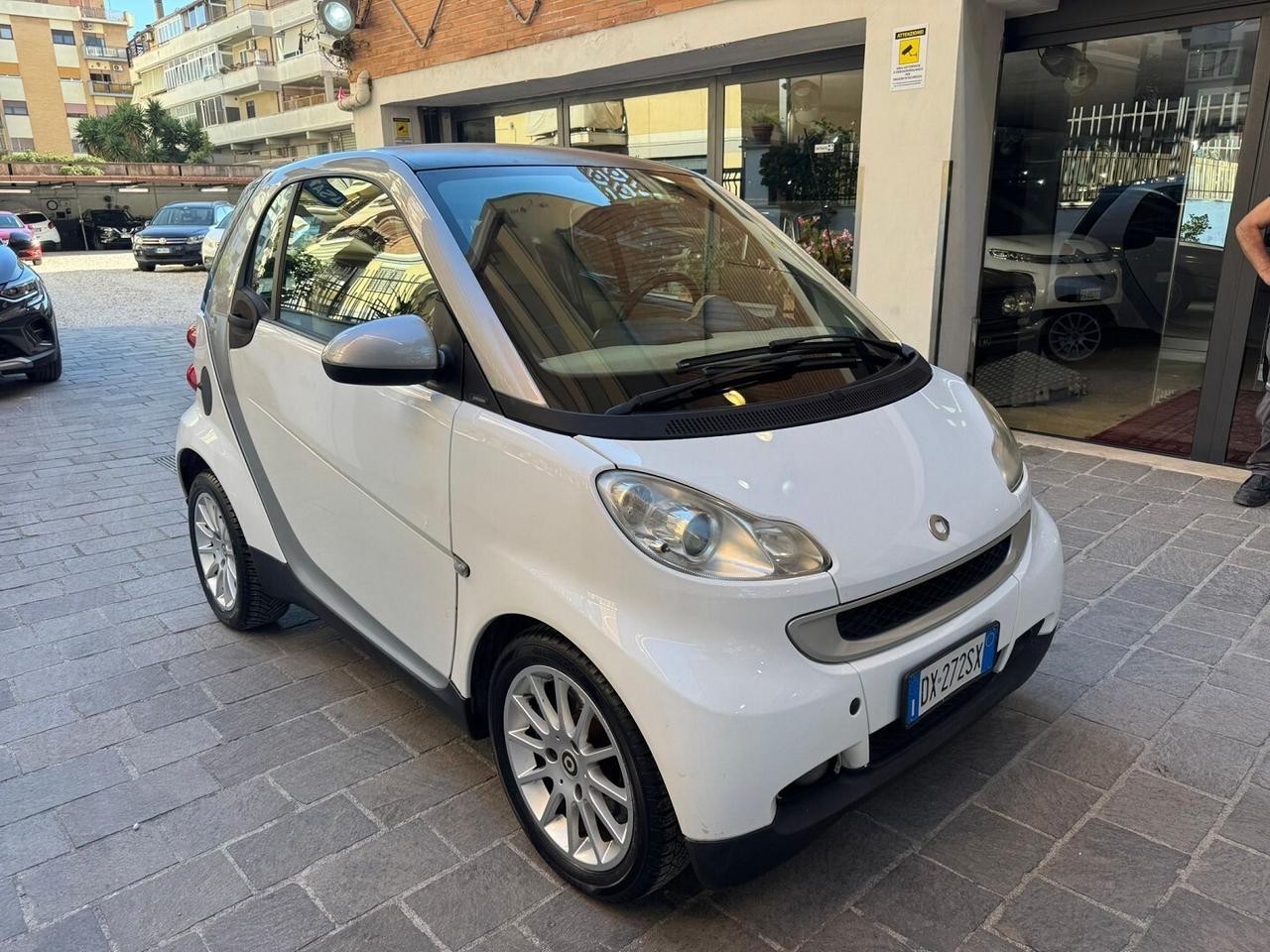 SMART Fortwo 1000 52kW MHD coupe Passion