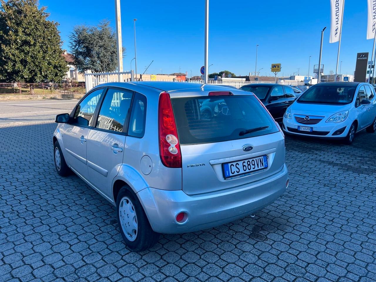 Ford Fiesta 1.2 16V 5p. Ghia