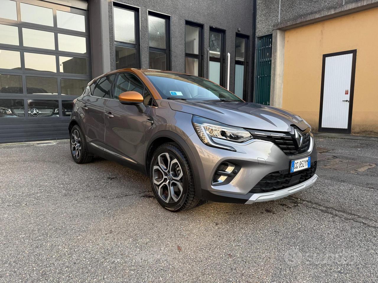 Renault Captur 1.6 E-Tech hybrid Intens 145cv auto