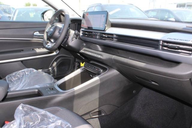 Jeep Avenger 1.2 t. e-hybrid Summit fwd 110cv AUTO con CarPlay