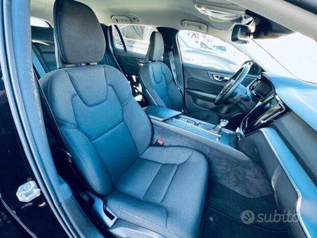 VOLVO V60 D3 Geartronic COCKPIT- CARPLAY