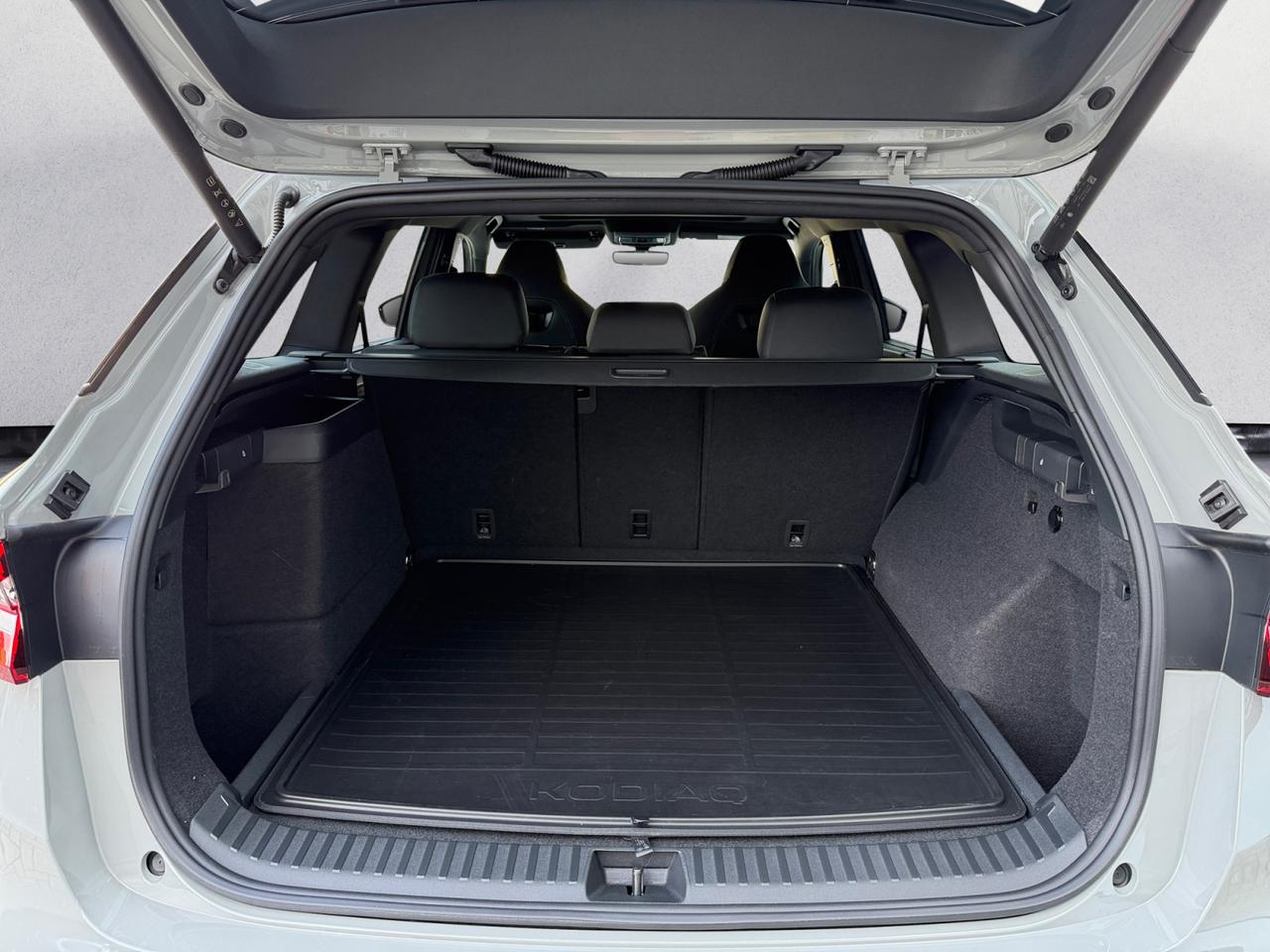 SKODA Kodiaq Sportline 130 Edition 1,5 TSI PHEV 150 kW (204 CV) 6 marce - DSG