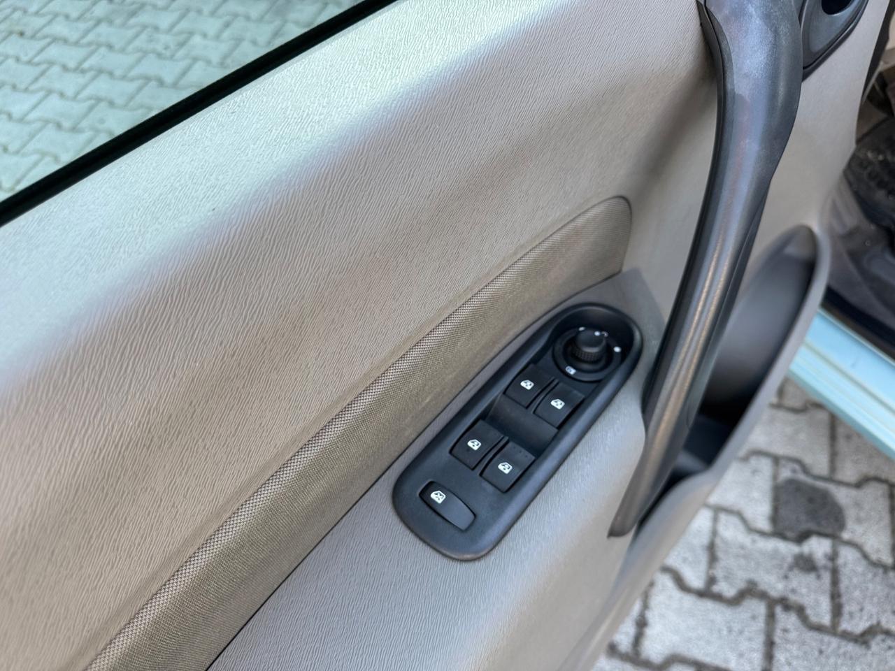 Renault Kangoo 1.5 dCi 105CV 4p. Neopatentato