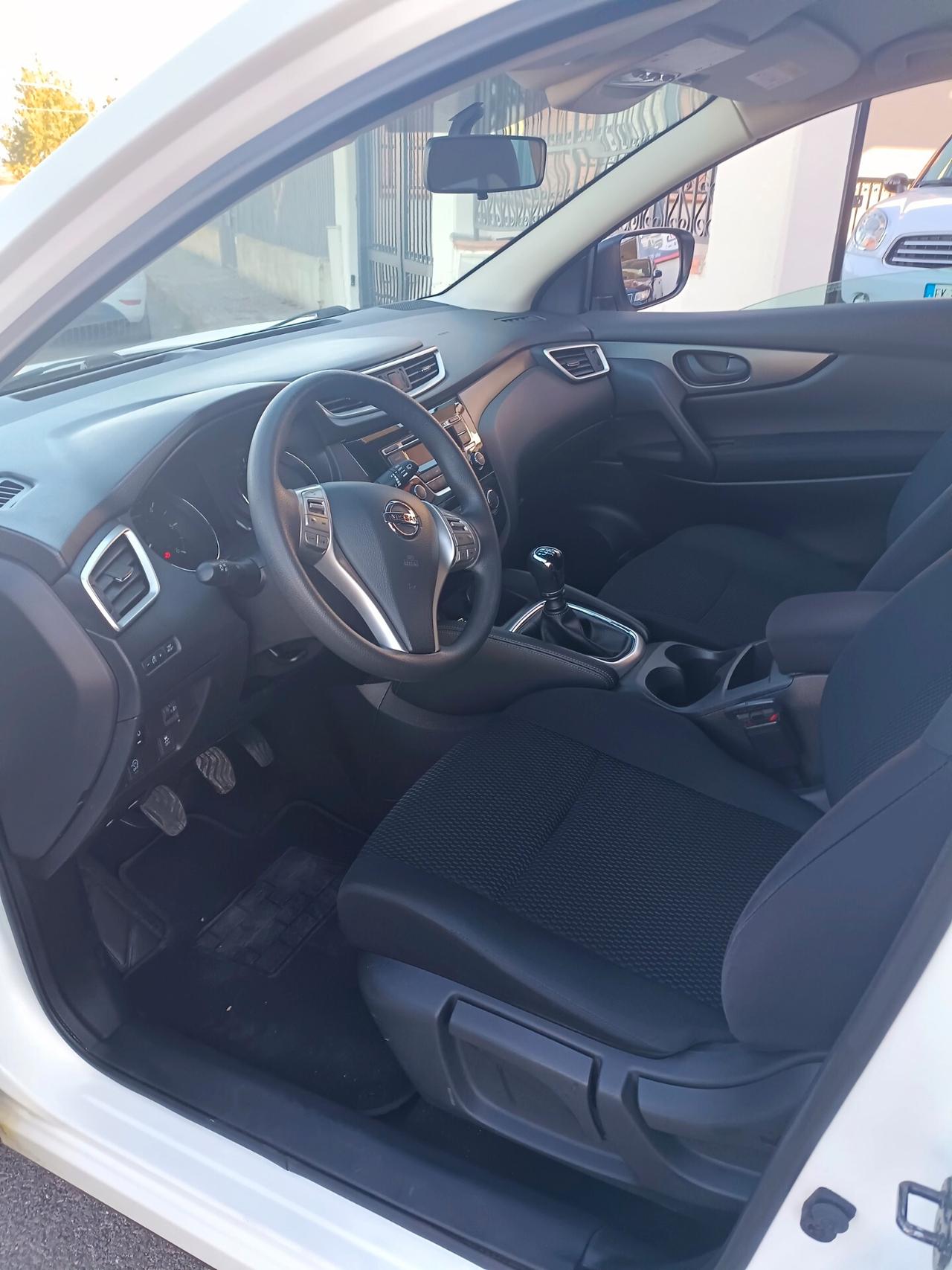Nissan Qashqai 1.5 dCi Visia
