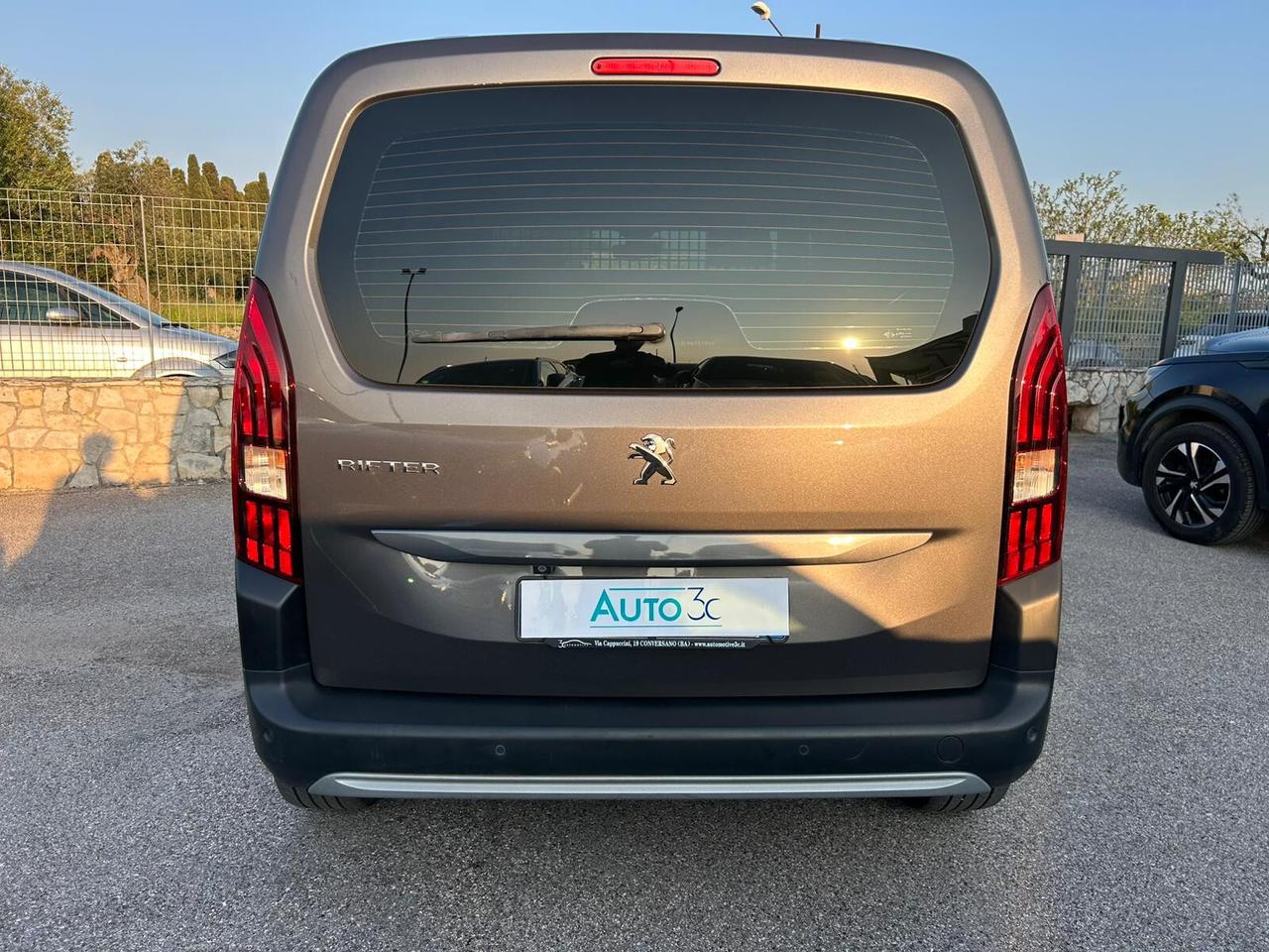 Peugeot Rifter L1 1.5 130CV Allure