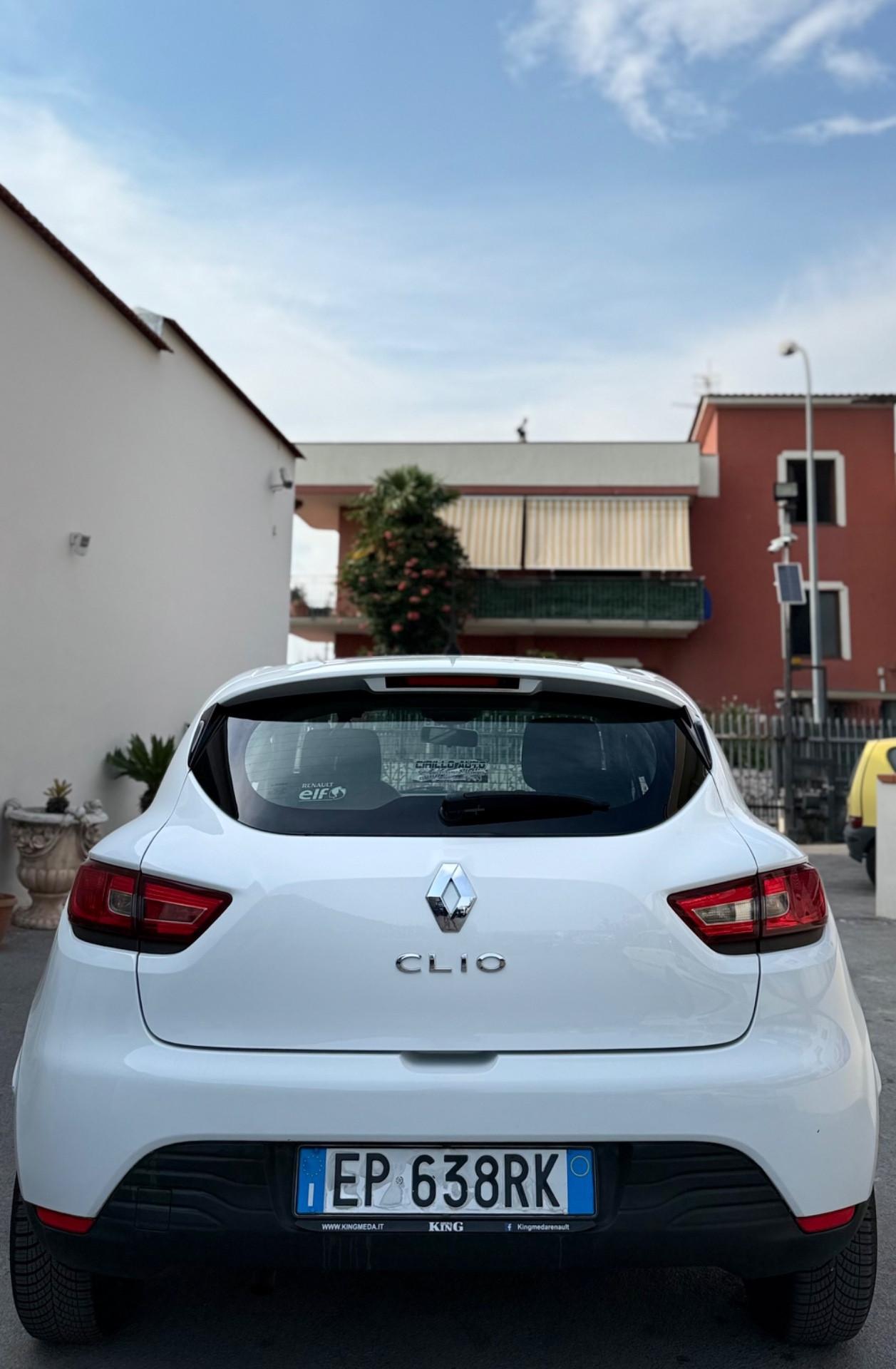 Renault Clio 1.2 metano 75 cv