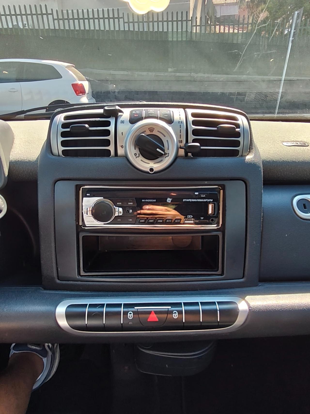 Smart ForTwo 1000 52 kW MHD coupé pure
