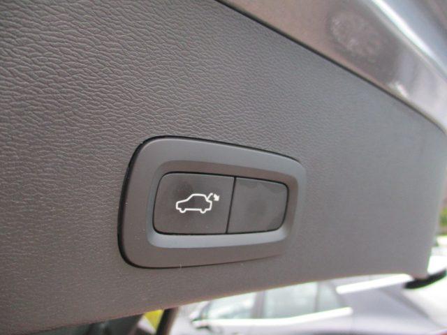 VOLVO XC40 D3 Geartronic Business CarPlay/Navi/Portellone