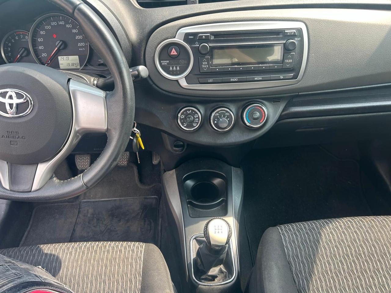 Toyota Yaris 1.0 5 porte NEOPATENTATI OK