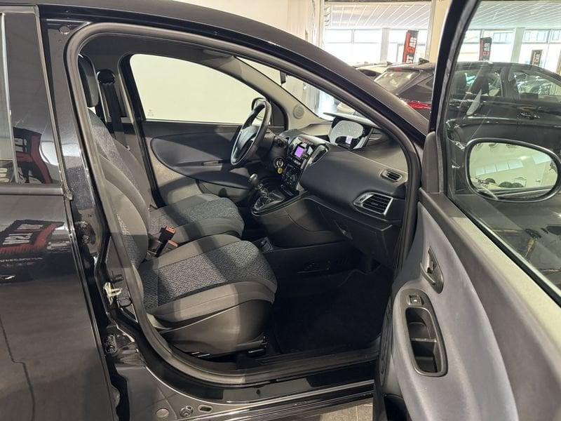 Lancia Ypsilon 1.0 FireFly 70cv Hybrid Silver