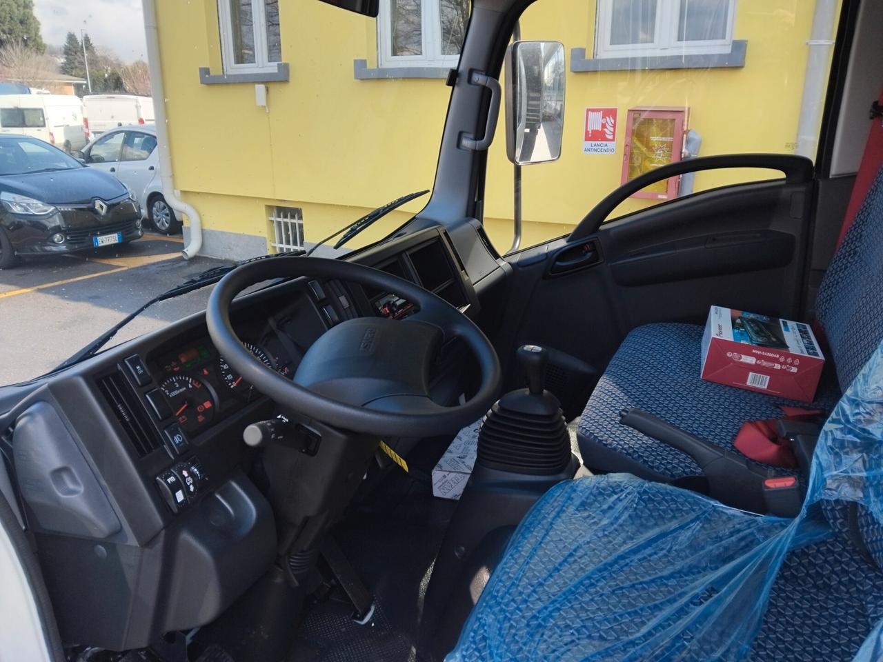 Isuzu m21 tt ribaltabile trilaterale