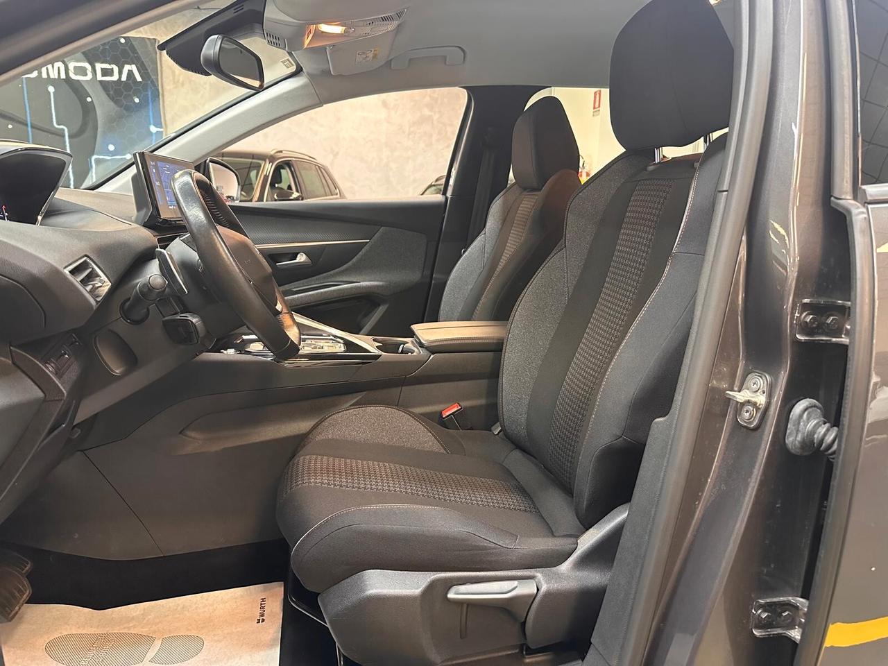 Peugeot 5008 1.5 bluehdi 7 POSTI Active Business *IVA ESPOSTA*