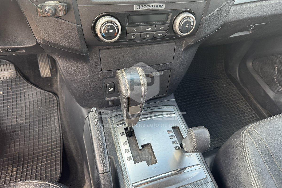 MITSUBISHI Pajero 3.2 DI-D 16V aut. 5p. Instyle DPF