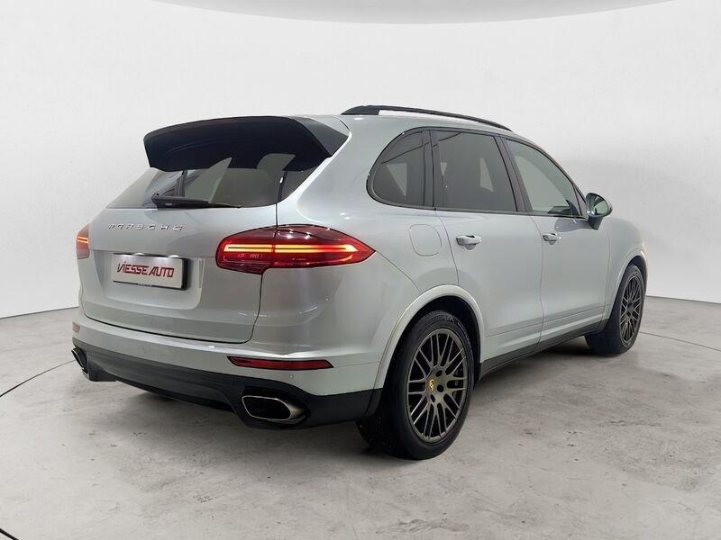 Porsche Cayenne Diesel Platinum Edition 262 CV