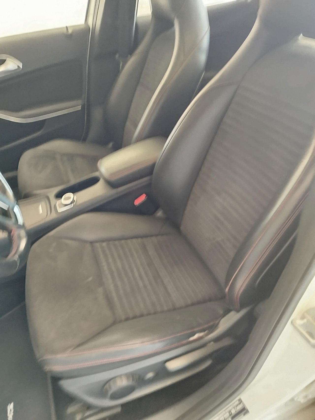 Mercedes-benz GLA 220 CDI Automatic 4Matic Premium Amg