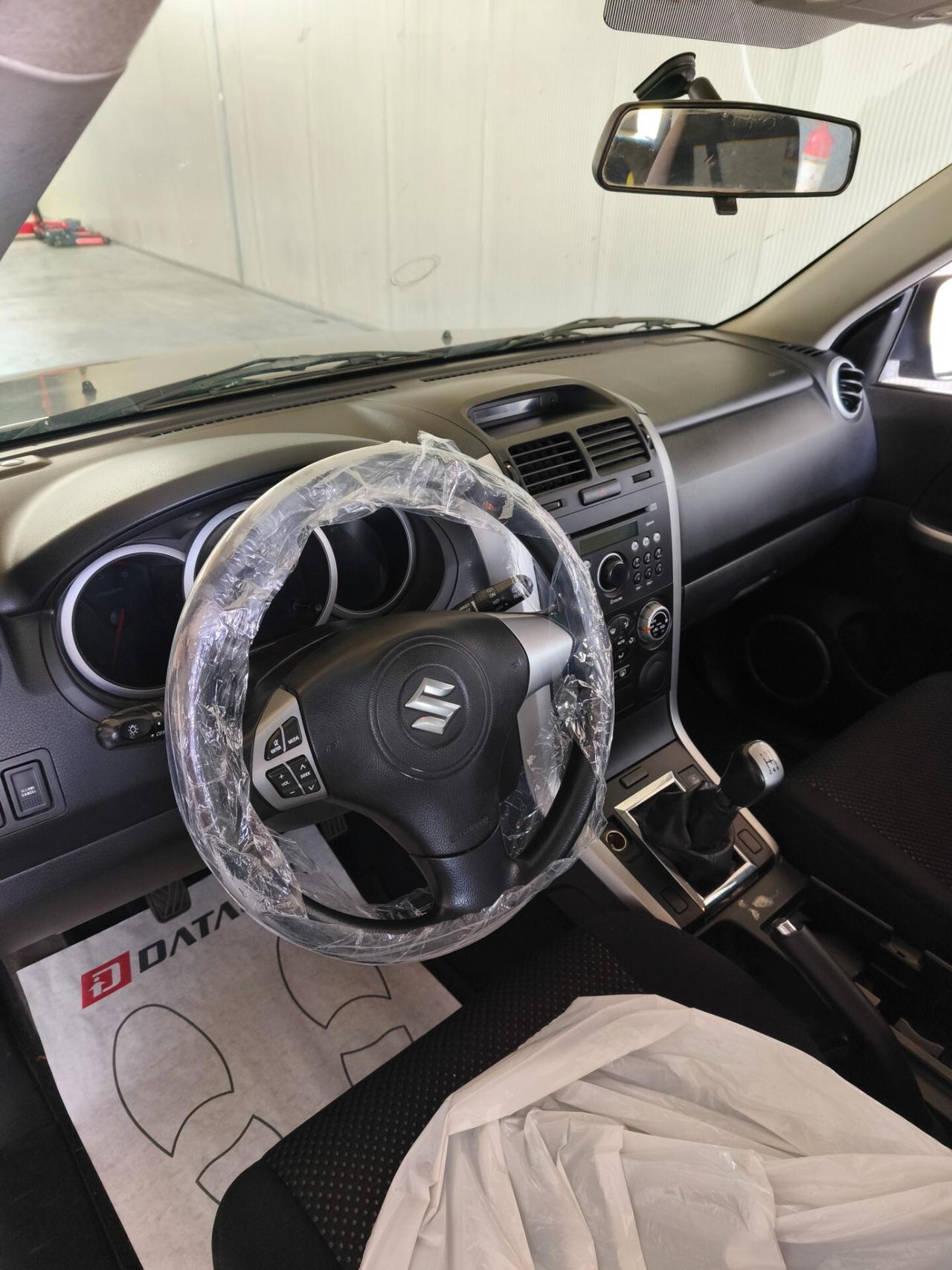 Suzuki Grand Vitara 1.9 DDiS 5 porte