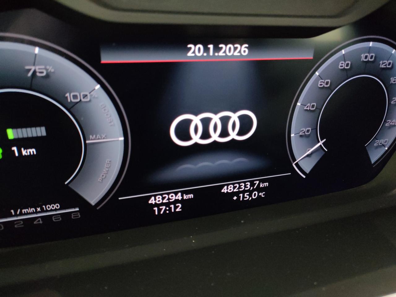 Audi Q3 45 1.4 tfsi e business s-tronic