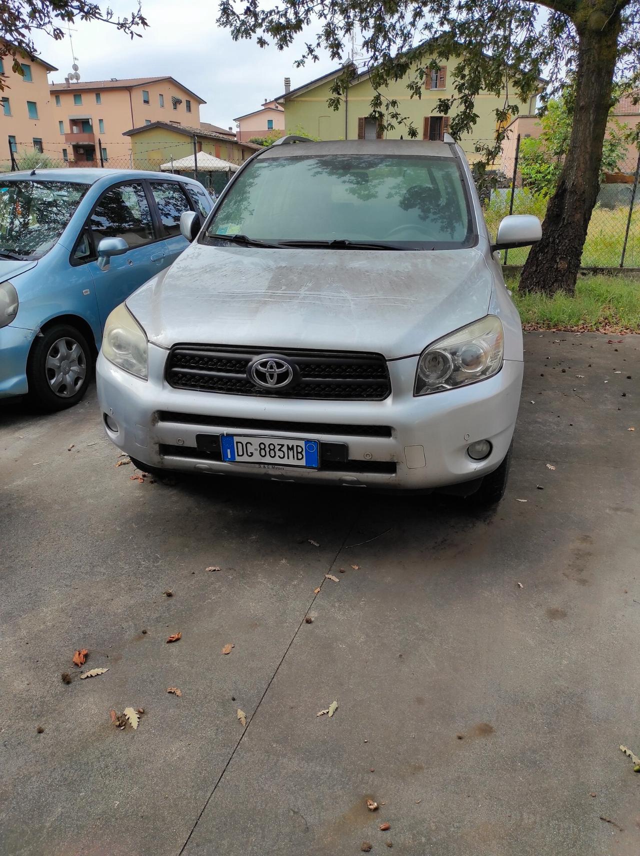 Toyota RAV 4 RAV4 2.2 D-4D 136 CV Luxury PER COMMERCIANTI