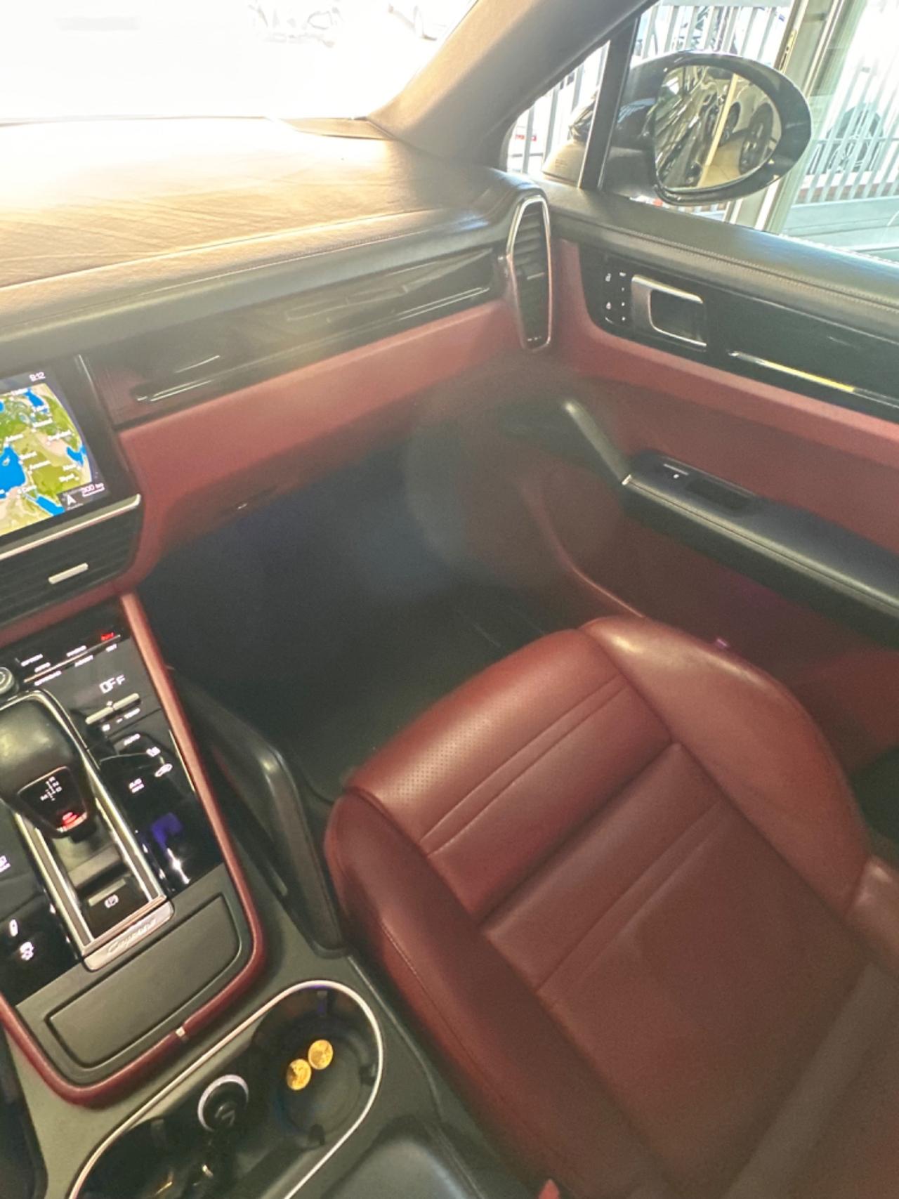 Porsche Cayenne Coupé 3.0 V6