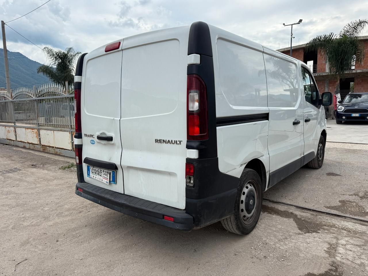 RENAULT TRAFFIC ANNO 2019 1.6 DIESEL MOTORE ?
