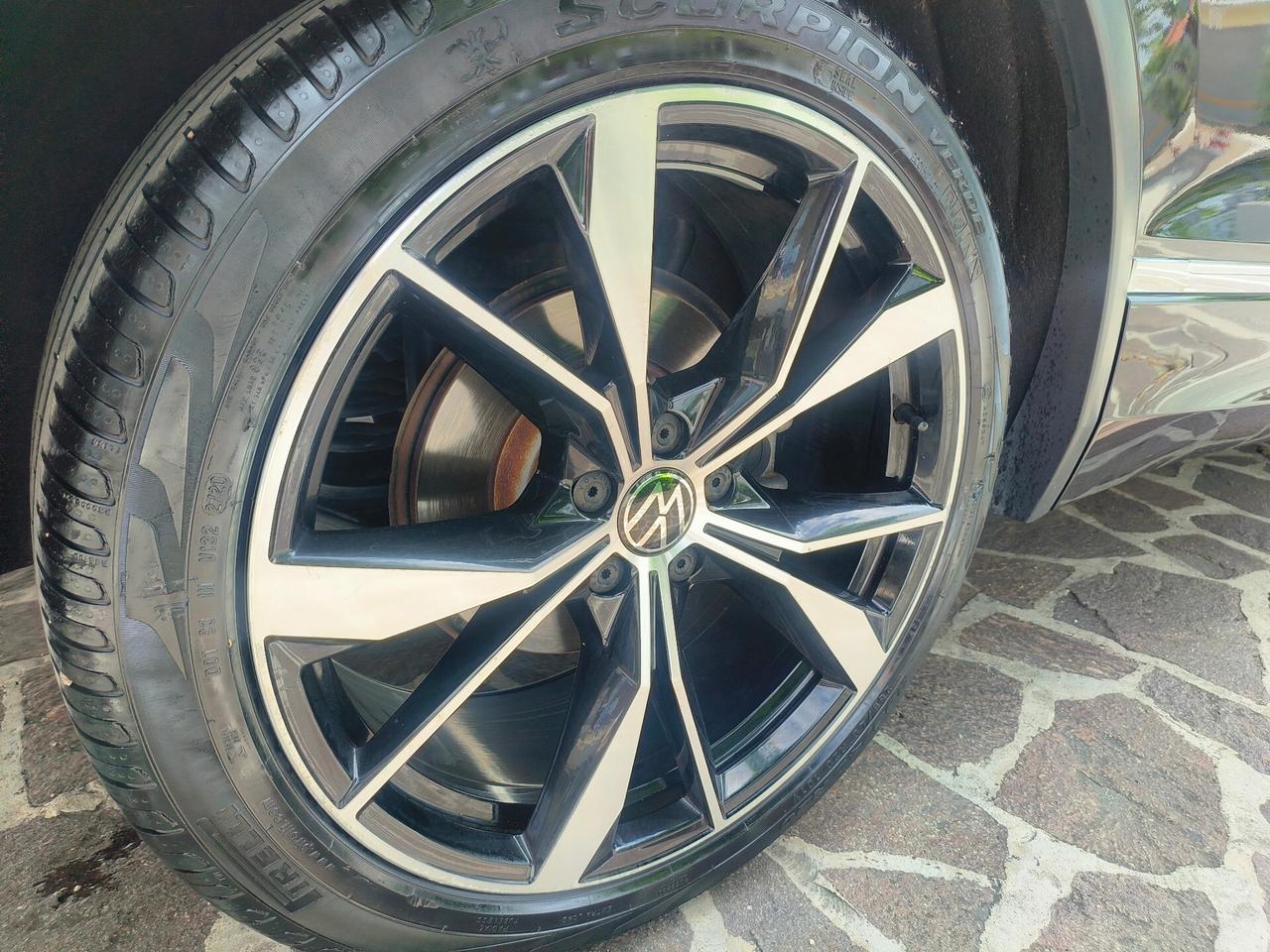 Volkswagen Tiguan 2.0 TDI 150 CV SCR DSG R-Line