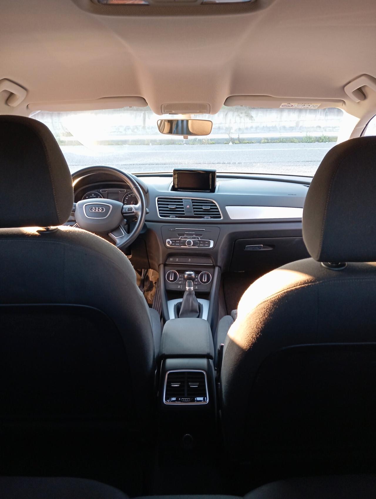 Audi Q3 2.0 TDI Business 2015 – Finanziabile –