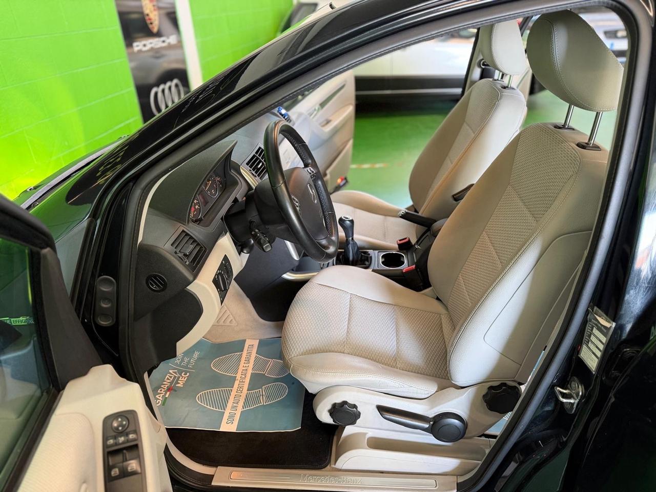 Mercedes benz A160 BlueEFFICIENCY PREMIUM