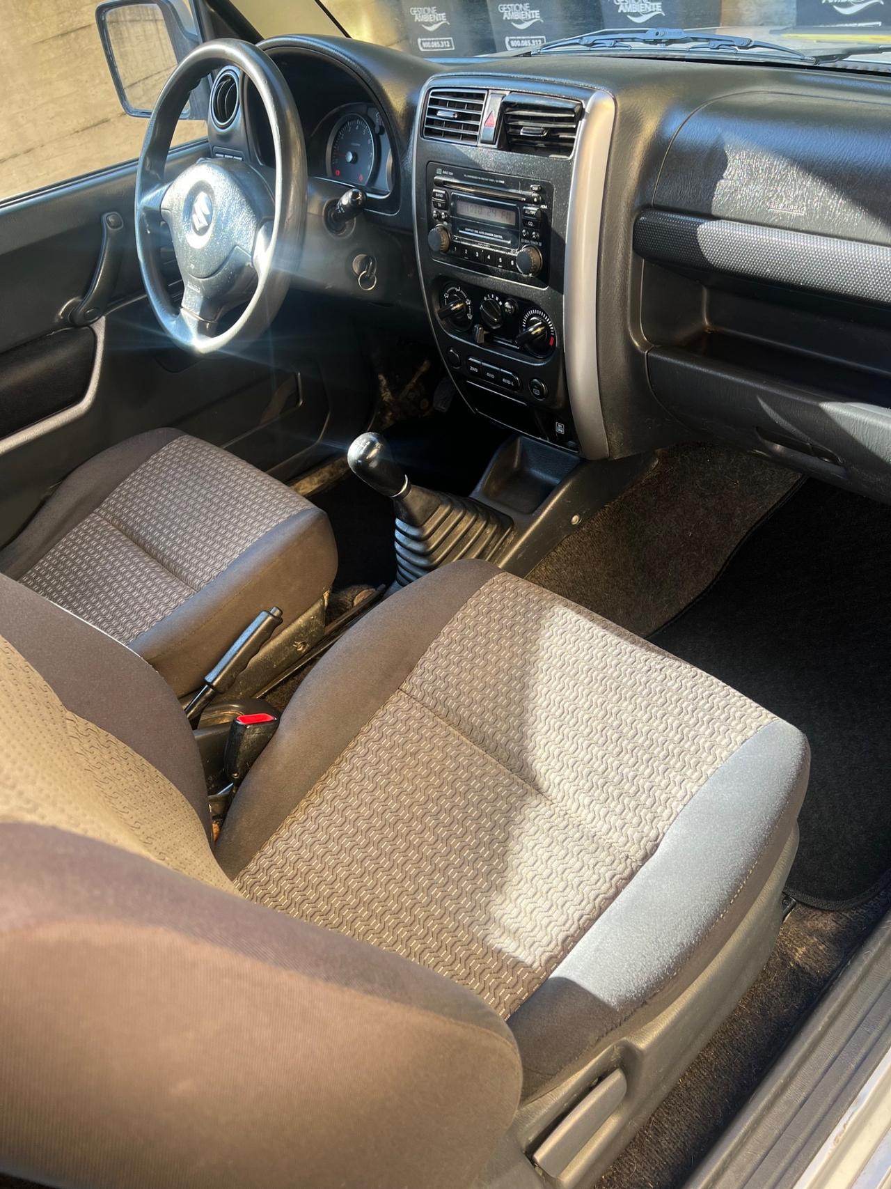 Suzuki Jimny 1.3i 16V cat 4WD JLX