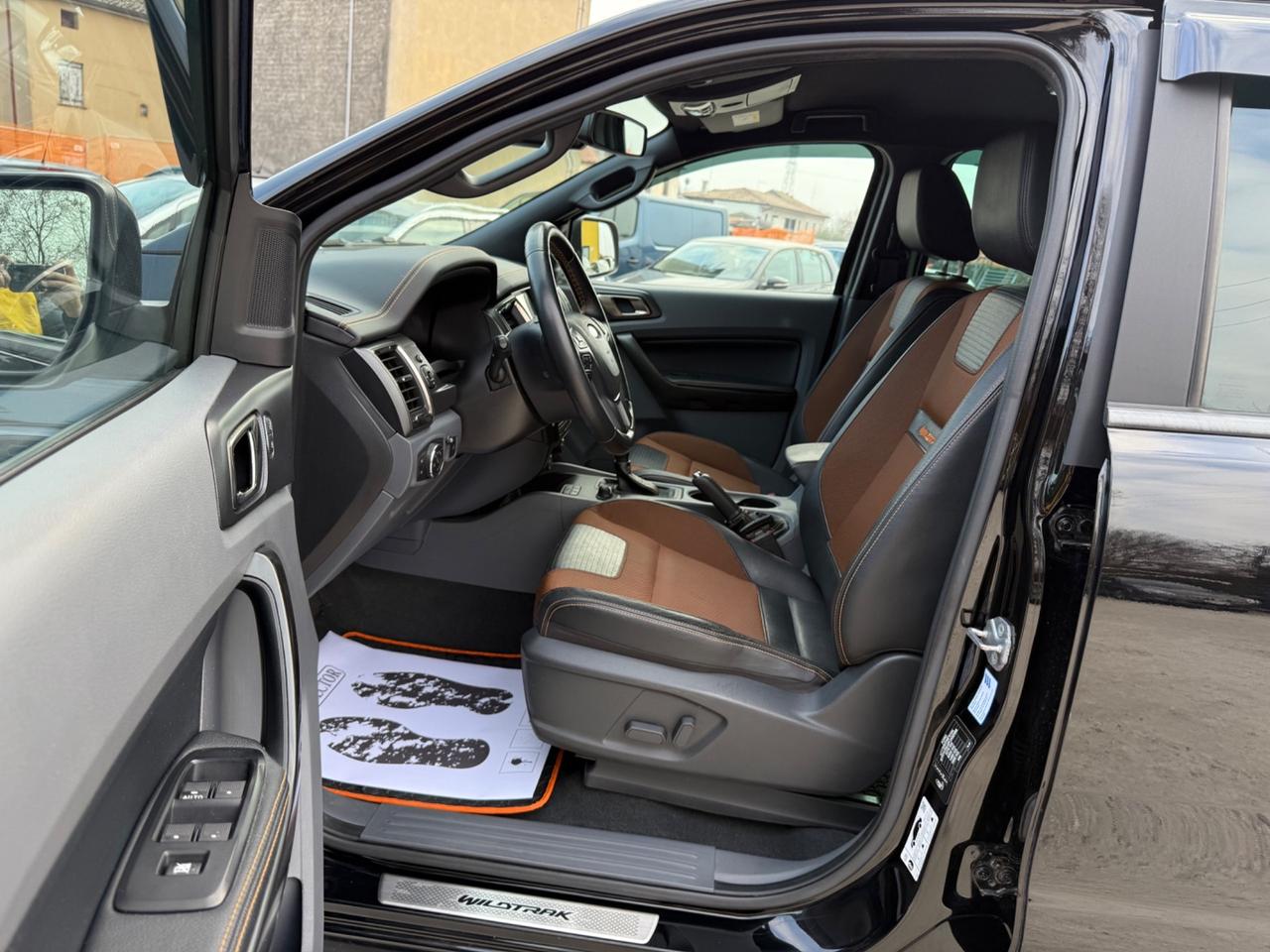 Ford Ranger 3.2 TDCi DC Wildtrak SHADOW BLACK