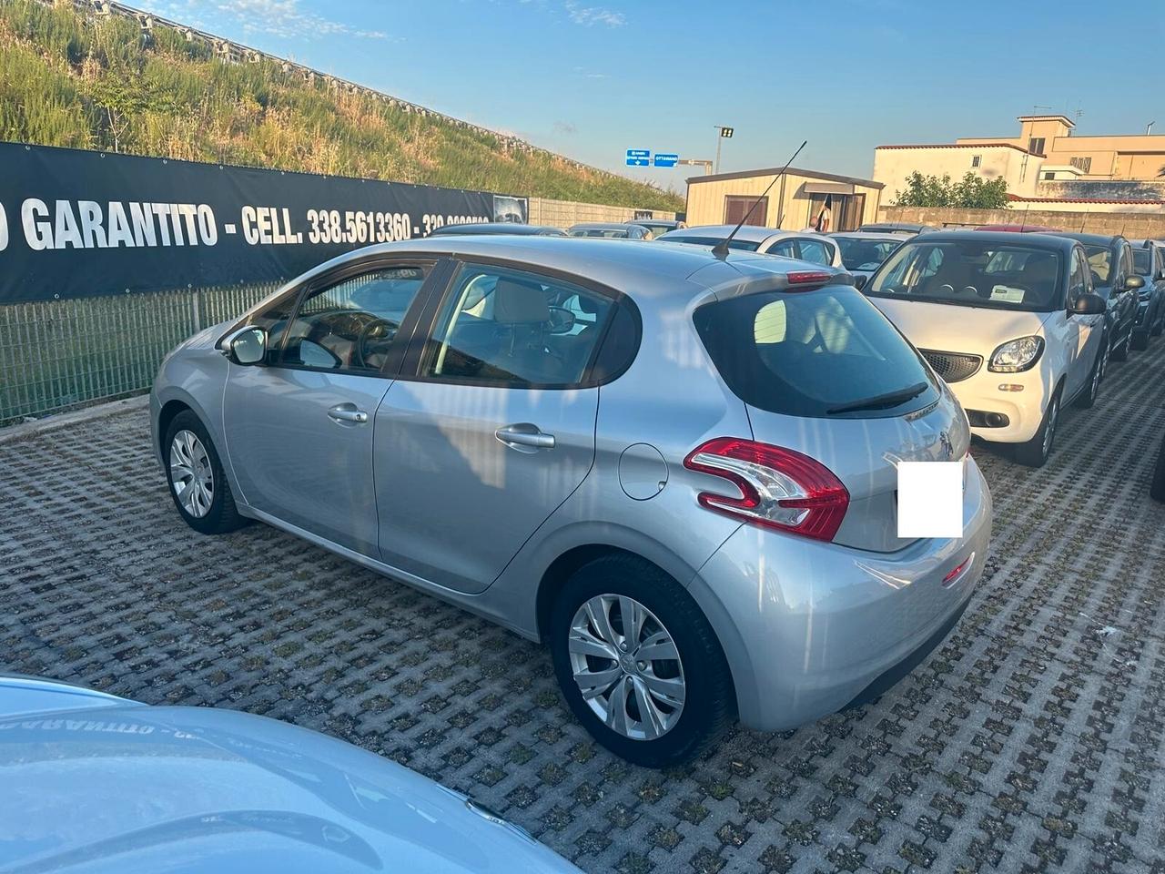 Peugeot 208 1.4 HDi 68 CV 5 porte Allure-02/2014
